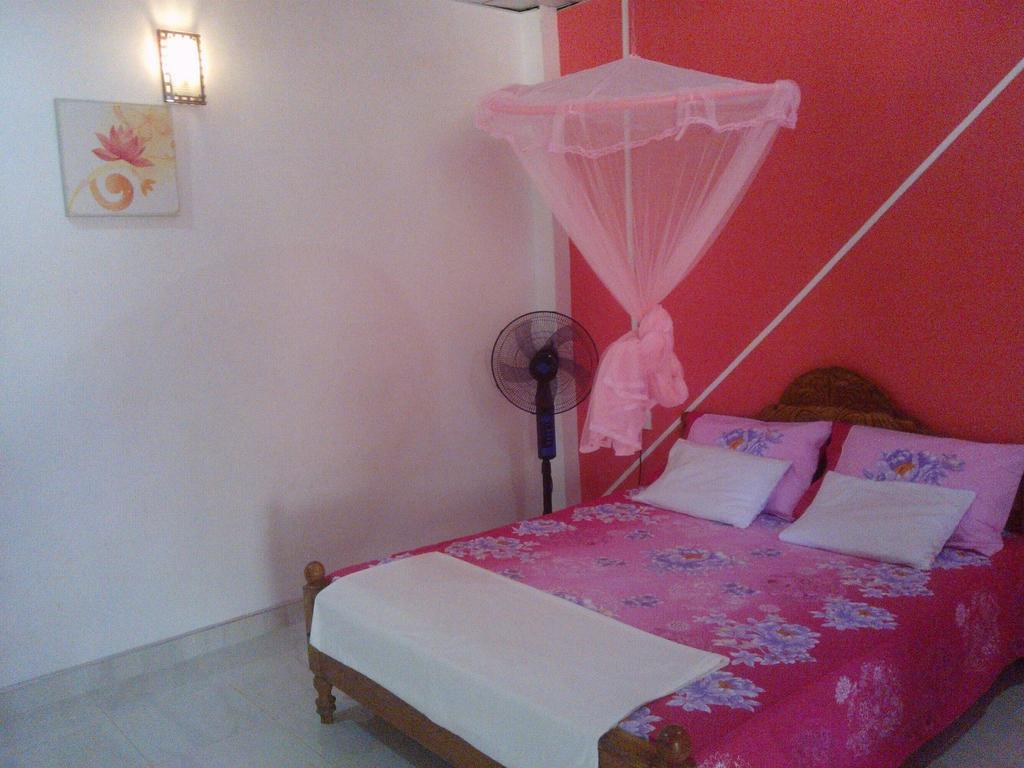 Sandra Guesthouse Dambulla Habitación foto
